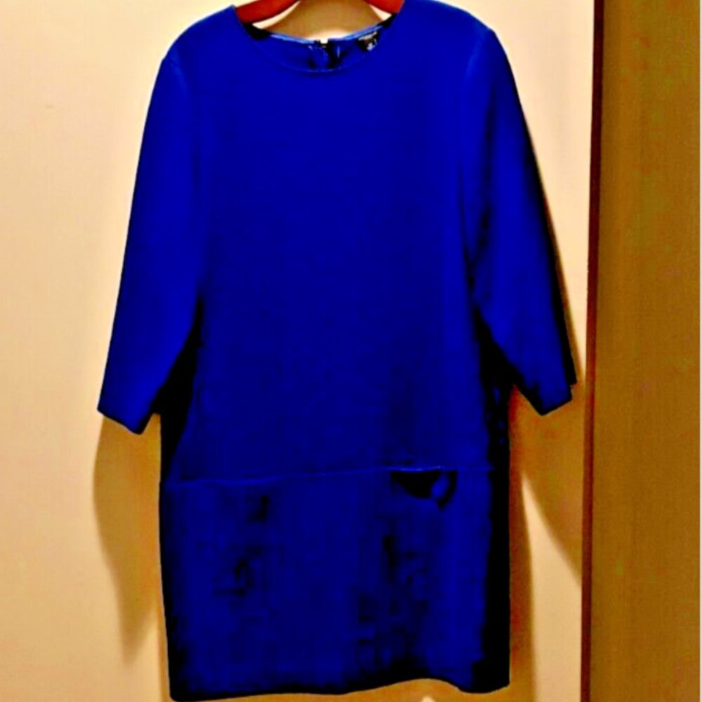 Ann Taylor Royal blue 3/4 sleeve, knee length dress, size 12 with front pockets